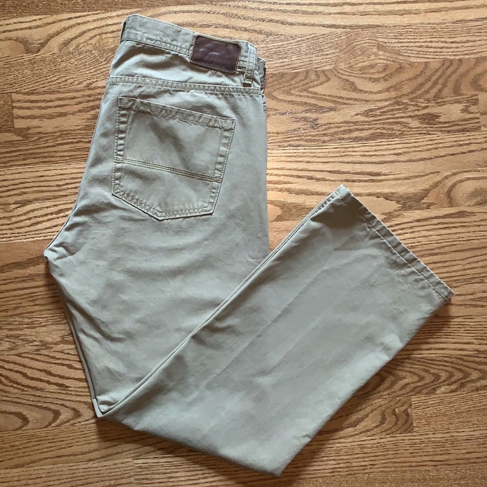 Dockers Classic Fit Khaki Jeans, 36x32